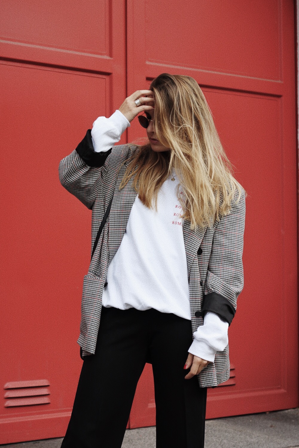 streetstyle-outfit-look-more-romance-mint-berry-blazer