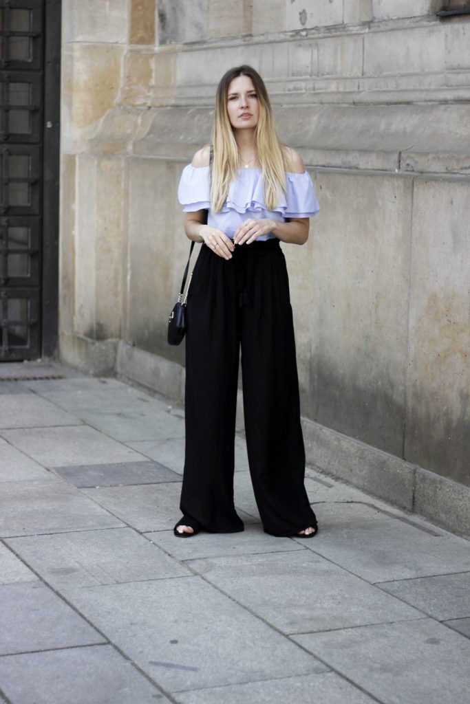 romina-mey-streetstyle-Off-Shoulder-Blouse